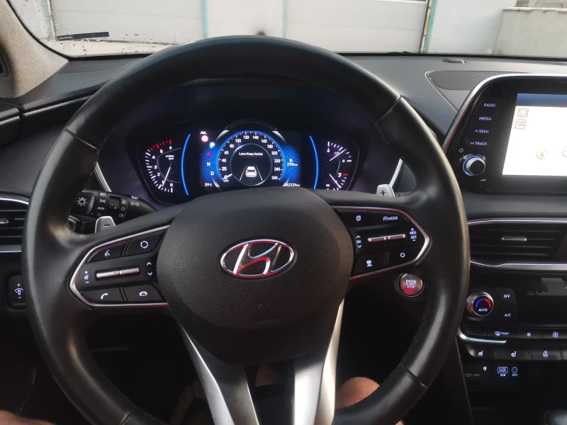 Hyundai Santa fe 2.2 diesel 4х4  8 speed gearbox , снимка 5 - Автомобили и джипове - 51821663