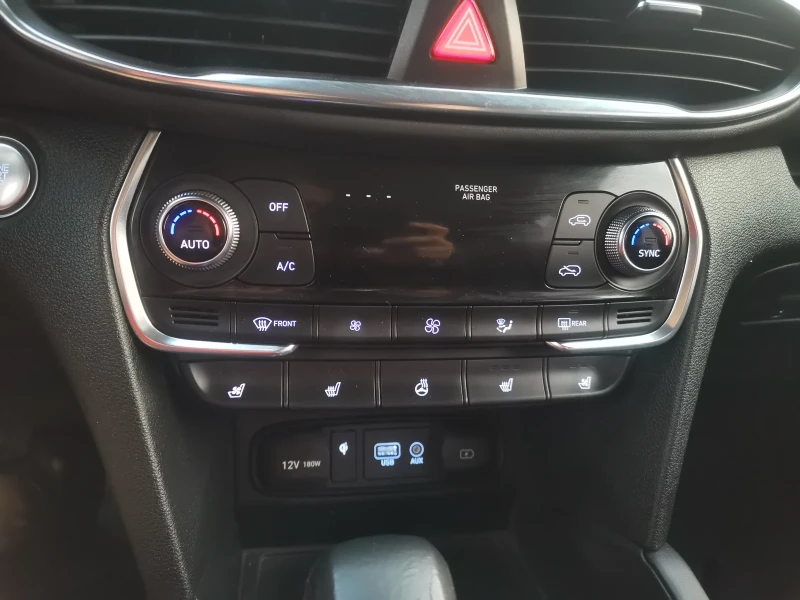 Hyundai Santa fe 2.2 diesel 4х4  8 speed gearbox , снимка 4 - Автомобили и джипове - 51821663