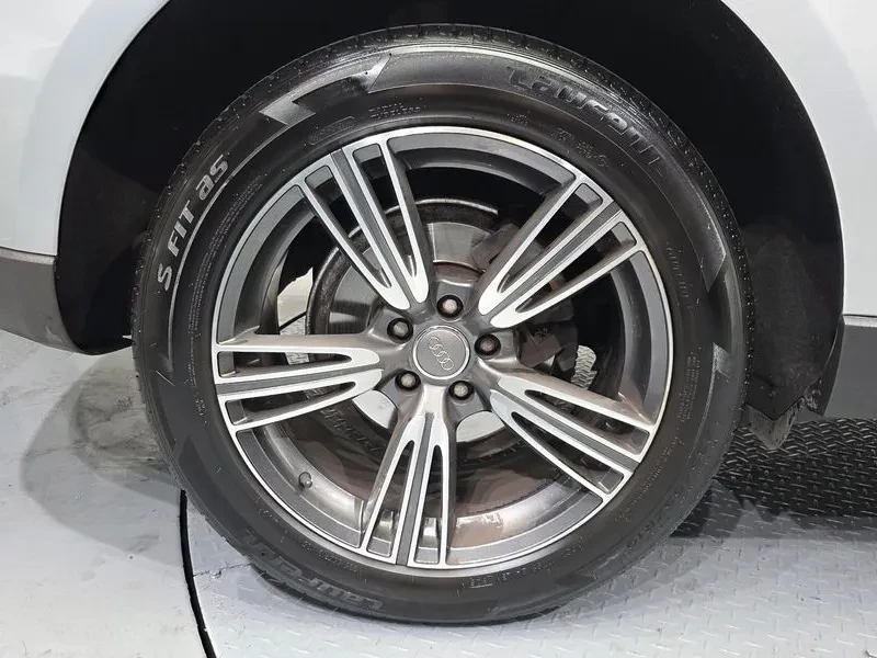 Audi Q5 2.0 TDI Quattro, снимка 5 - Автомобили и джипове - 55129976