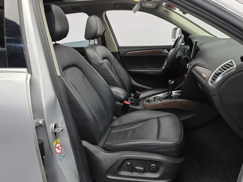 Audi Q5 2.0 TDI Quattro, снимка 11 - Автомобили и джипове - 55129976
