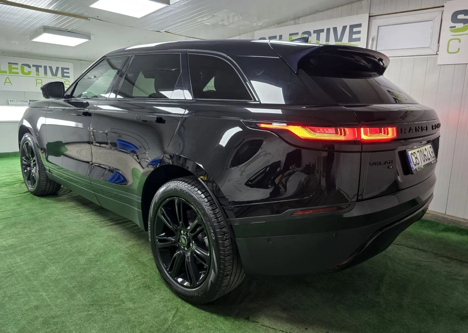 Land Rover Range Rover Velar S - AWD  - изображение 5