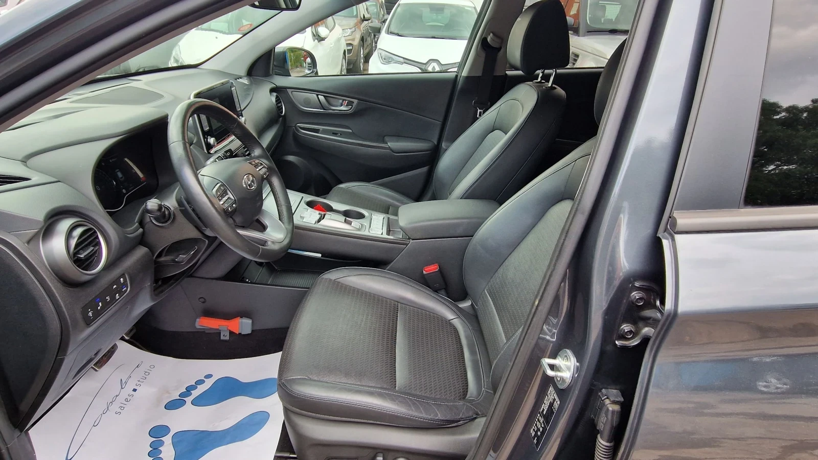 Hyundai Kona 64KWh/Premium/Термопомпа/SOH95% - изображение 7