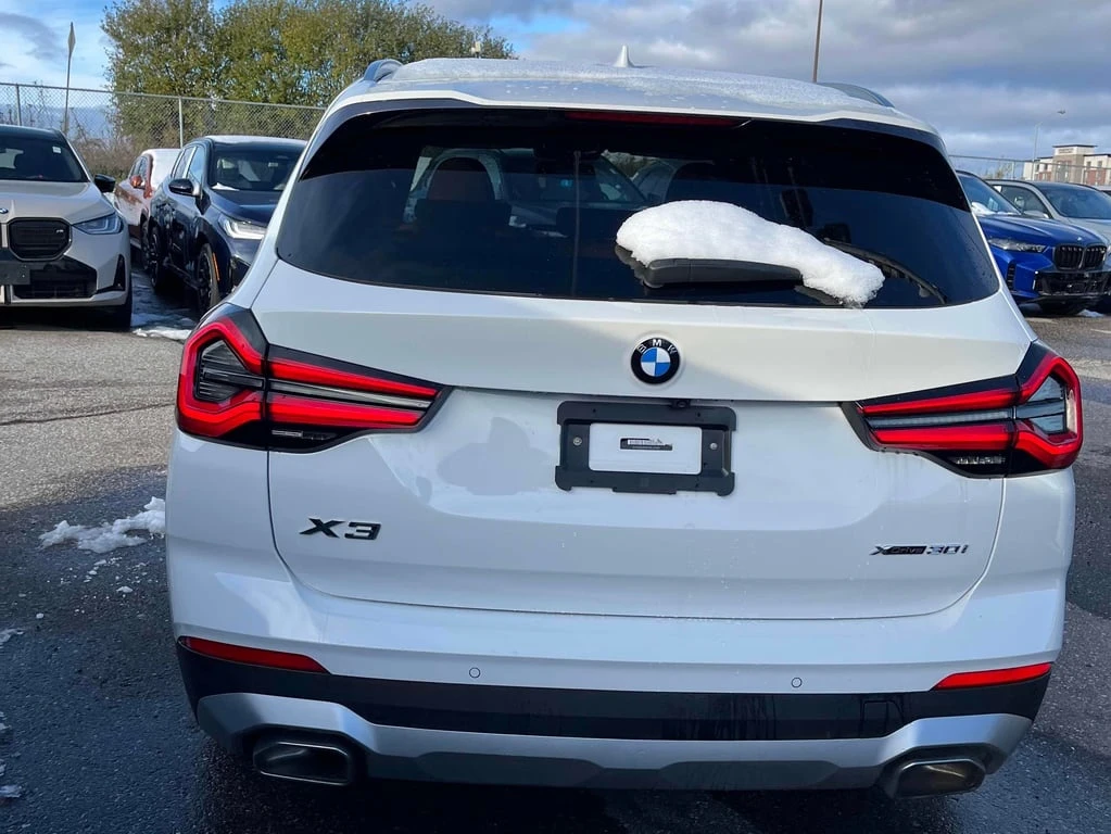 BMW X3 * xDrive30i * CARFAX *    | Mobile.bg   4