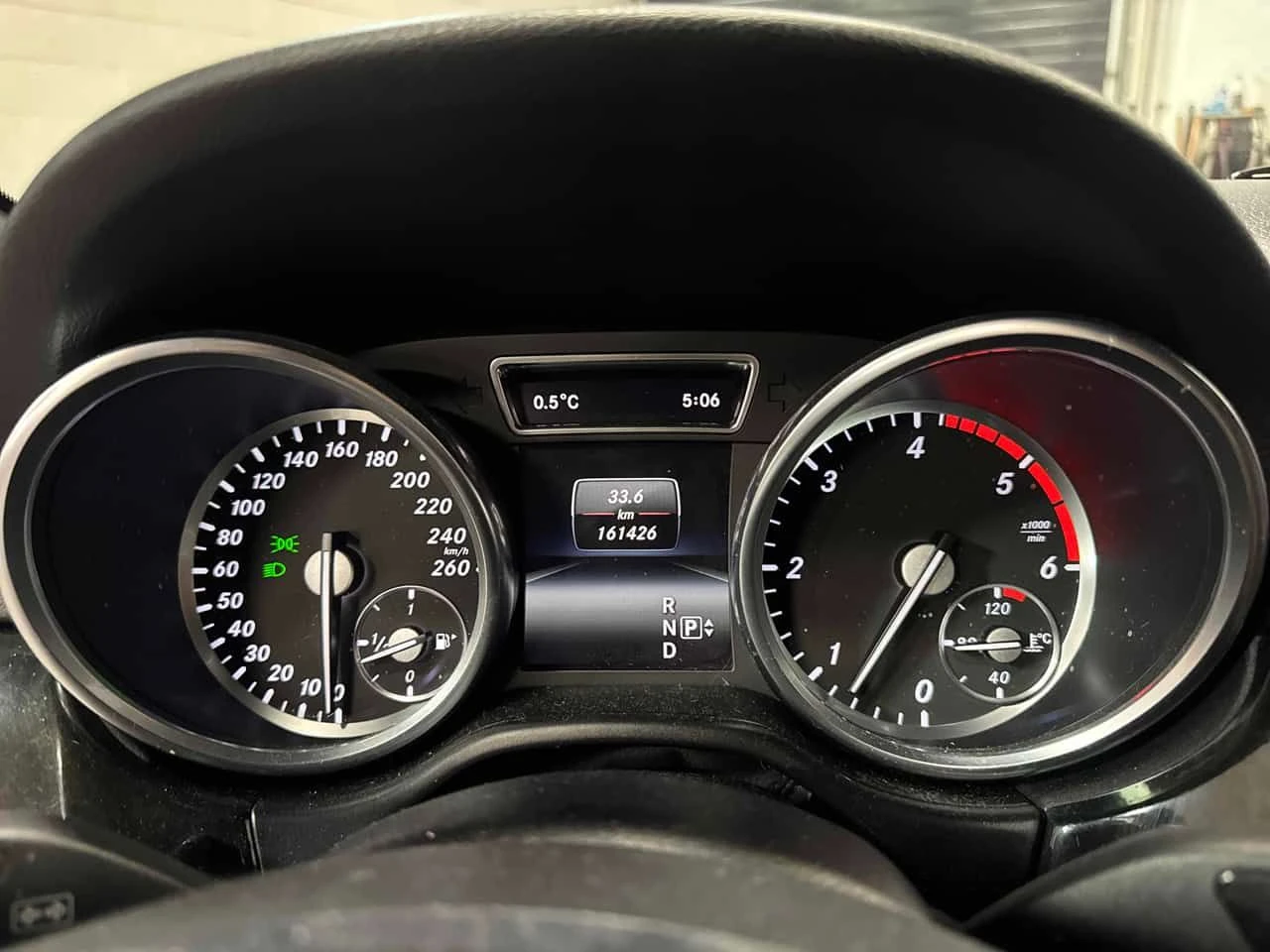 Mercedes-Benz ML 350 BlueTEC/CARFAX/ПОДГРЕВИ/ПАНОРАМА/360 CAM, снимка 8 - Автомобили и джипове - 53955715