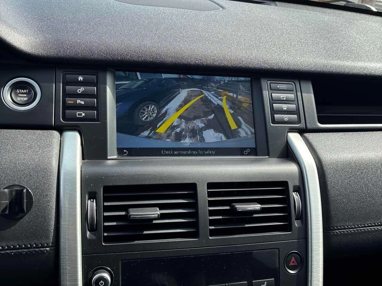 Land Rover Discovery Sport * ПОДГРЕВИ* ПАНОРАМА* КАМЕРА* , снимка 12 - Автомобили и джипове - 53982544