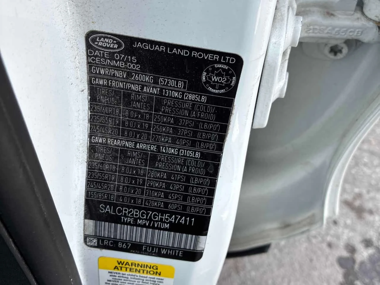 Land Rover Discovery Sport * ПОДГРЕВИ* ПАНОРАМА* КАМЕРА* , снимка 13 - Автомобили и джипове - 53982544