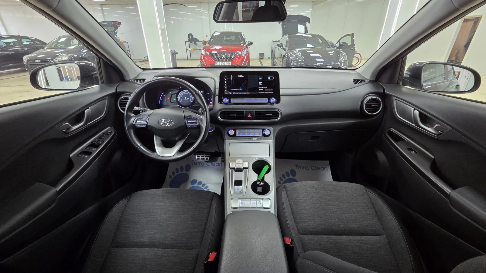 Hyundai Kona 64KWh/SOH100%/Blue Link, снимка 11 - Автомобили и джипове - 53990419
