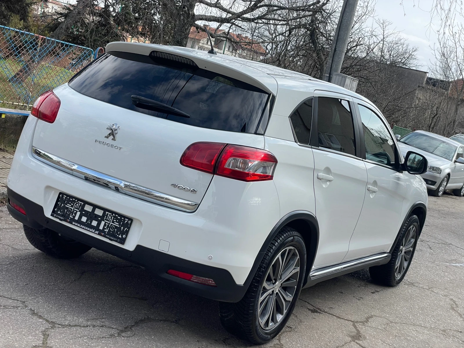 Peugeot 4008 1.8hdi* 4x4* , снимка 8 - Автомобили и джипове - 54054076