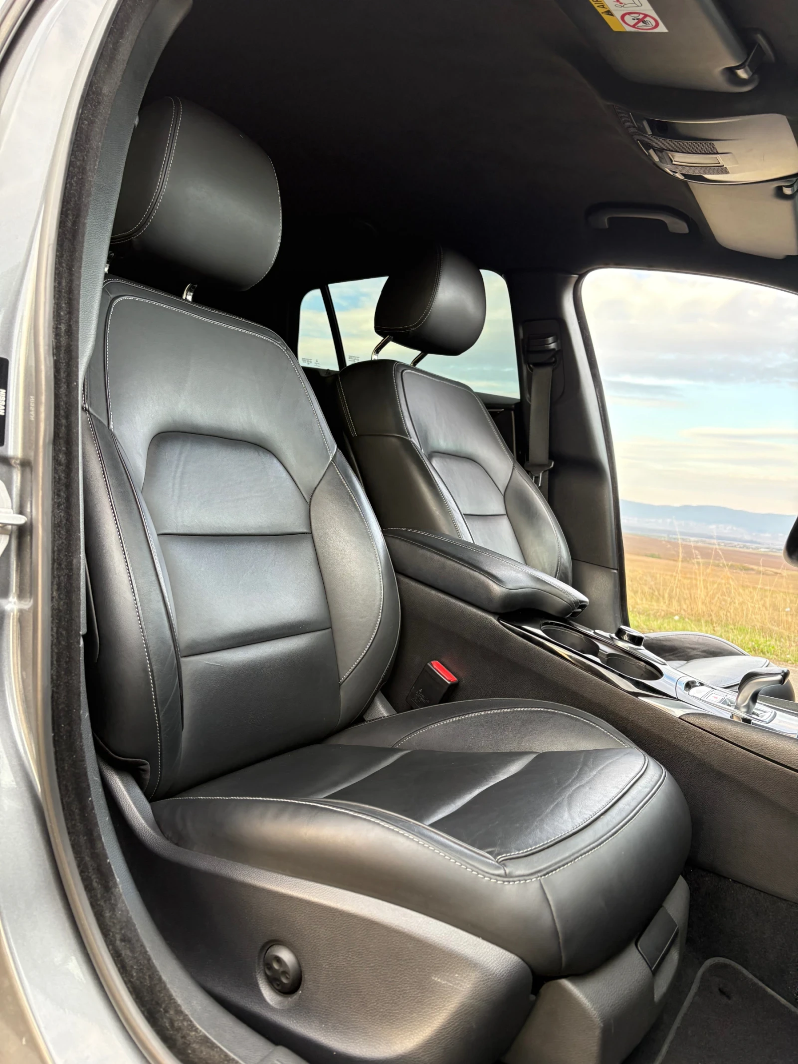 Infiniti Q30 2.2 Premium AWD, снимка 11 - Автомобили и джипове - 54120771