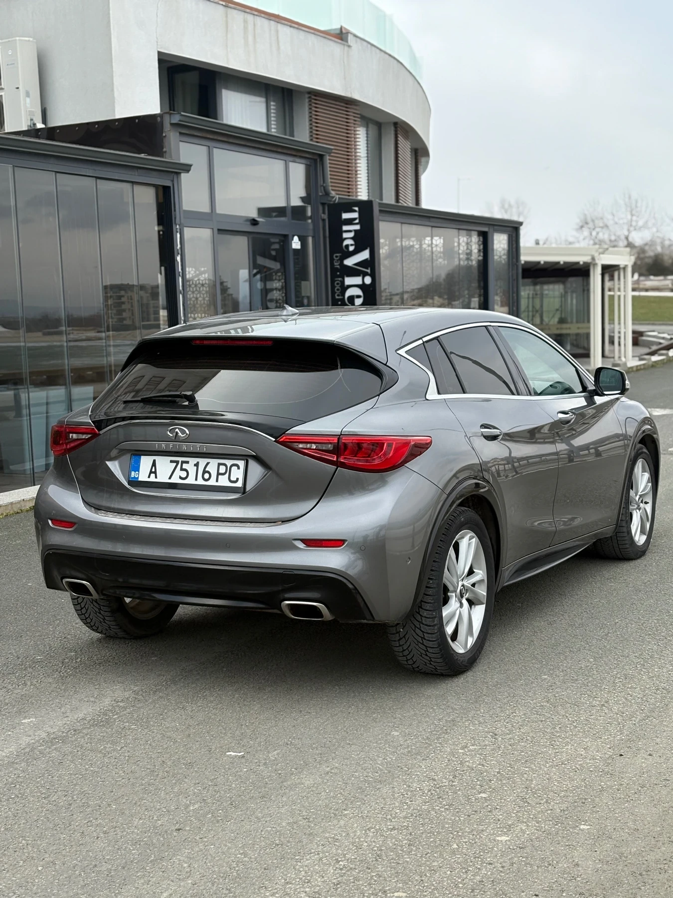 Infiniti Q30 2.2 Premium AWD, снимка 3 - Автомобили и джипове - 54120771
