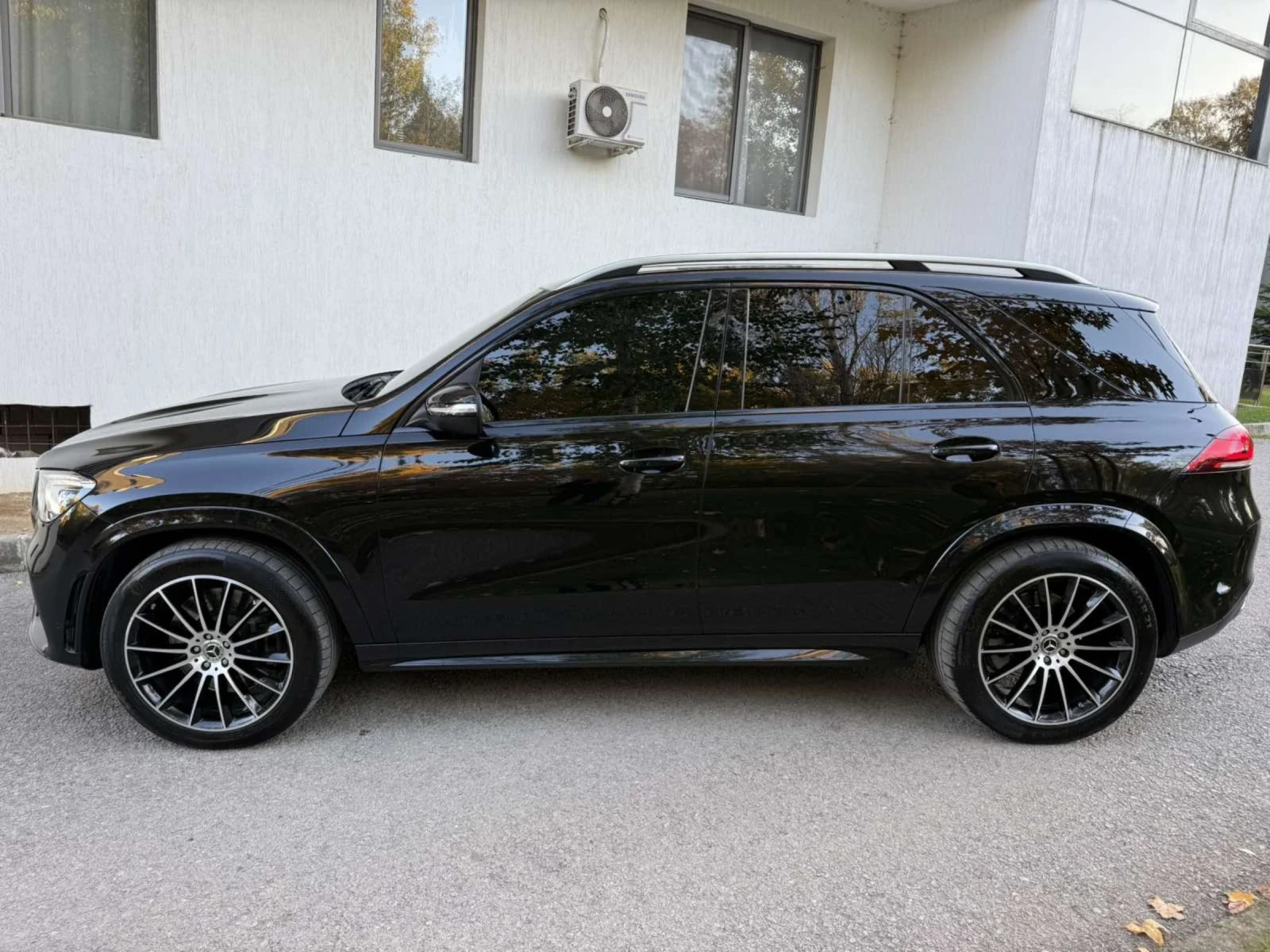 Mercedes-Benz GLE 580 AMG OPTIC / ВЕНТИЛАЦИЯ, снимка 4 - Автомобили и джипове - 54224065