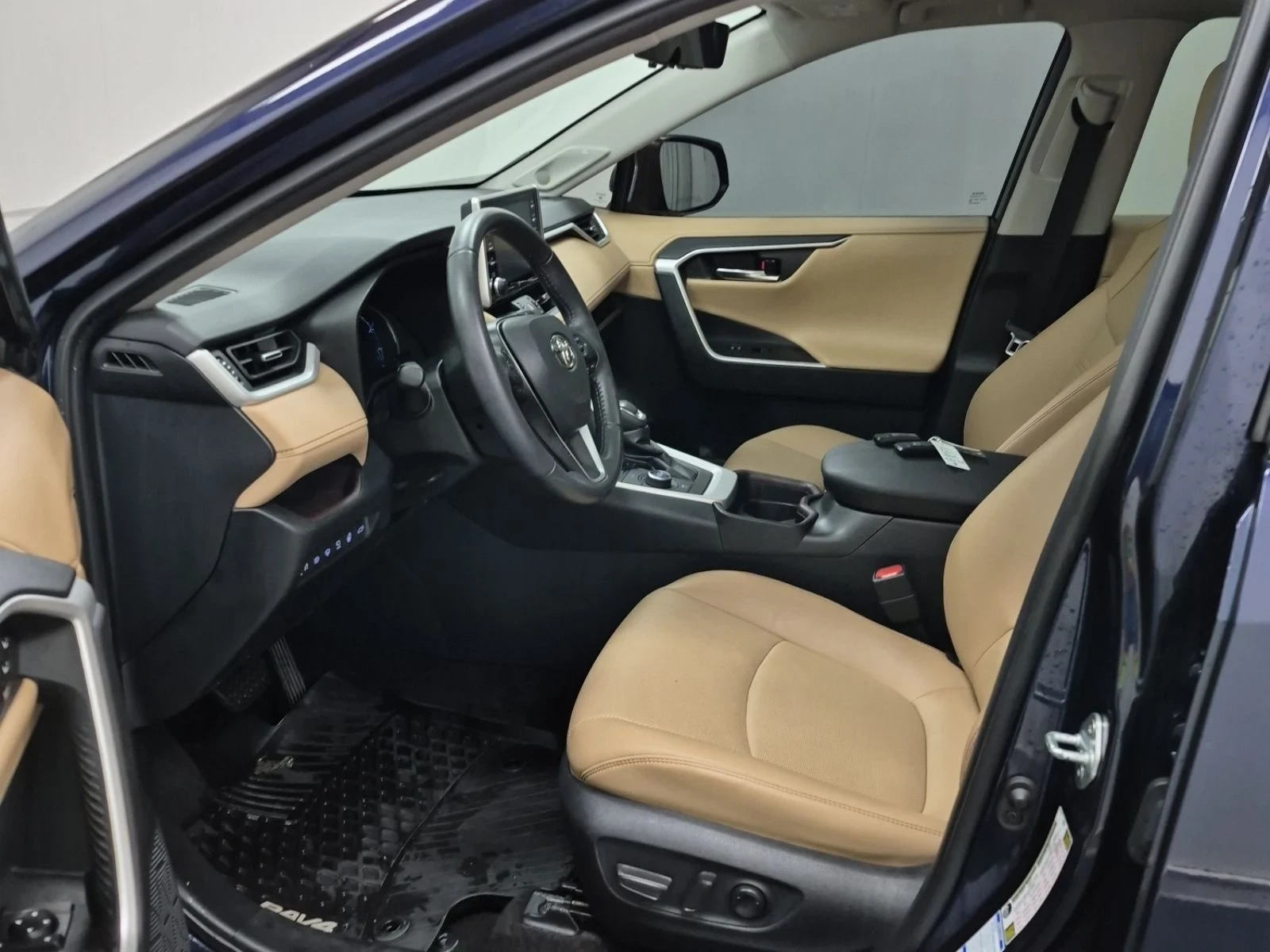 Toyota Rav4 Limited | ВЕНТИЛАЦИЯ | DISTRONIC | 360 | DIGITAL, снимка 7 - Автомобили и джипове - 54231678