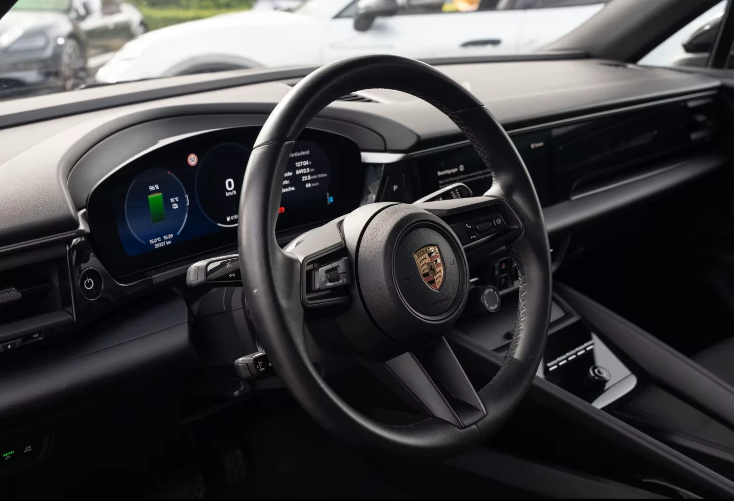 Porsche Macan 4* ELECTRIC* PASM* PANO* CAM* CARPLAY* , снимка 6 - Автомобили и джипове - 54263765