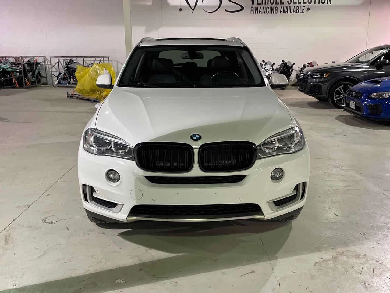 BMW X5 xDrive35i | CARFAX | АВТОКРЕДИТ БЕЗ ПЪРВОНАЧАЛНА , снимка 2 - Автомобили и джипове - 55419436