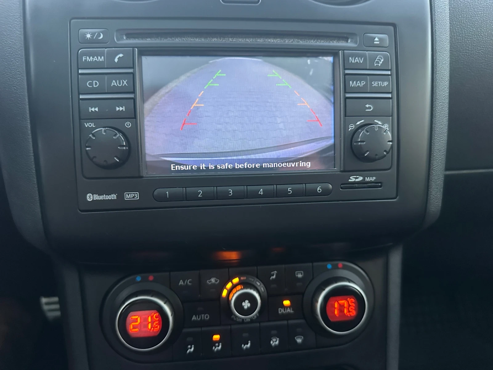 Nissan Qashqai 1.5DCI-110k.c-КАМЕРА+ НАВИ, снимка 11 - Автомобили и джипове - 55669373