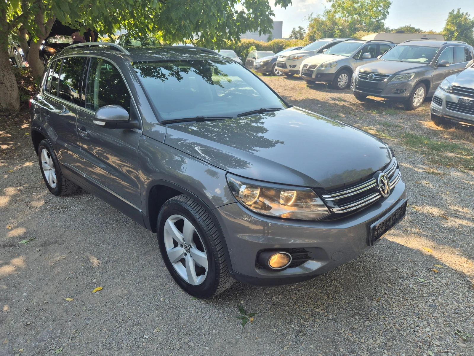 VW Tiguan 2.0TDI 4 MOTION NAVI PARK ASISTENS БЕЗ ЗАБЕЛЕЖКИ , снимка 3 - Автомобили и джипове - 55843999