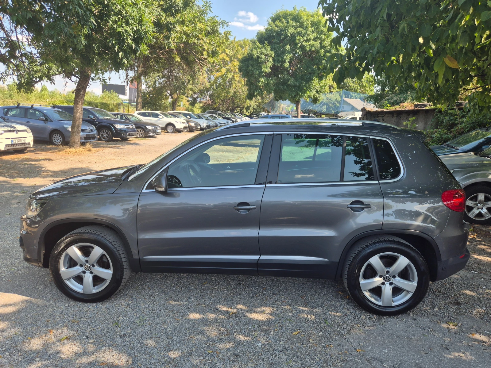 VW Tiguan 2.0TDI 4 MOTION NAVI PARK ASISTENS БЕЗ ЗАБЕЛЕЖКИ , снимка 7 - Автомобили и джипове - 55843999