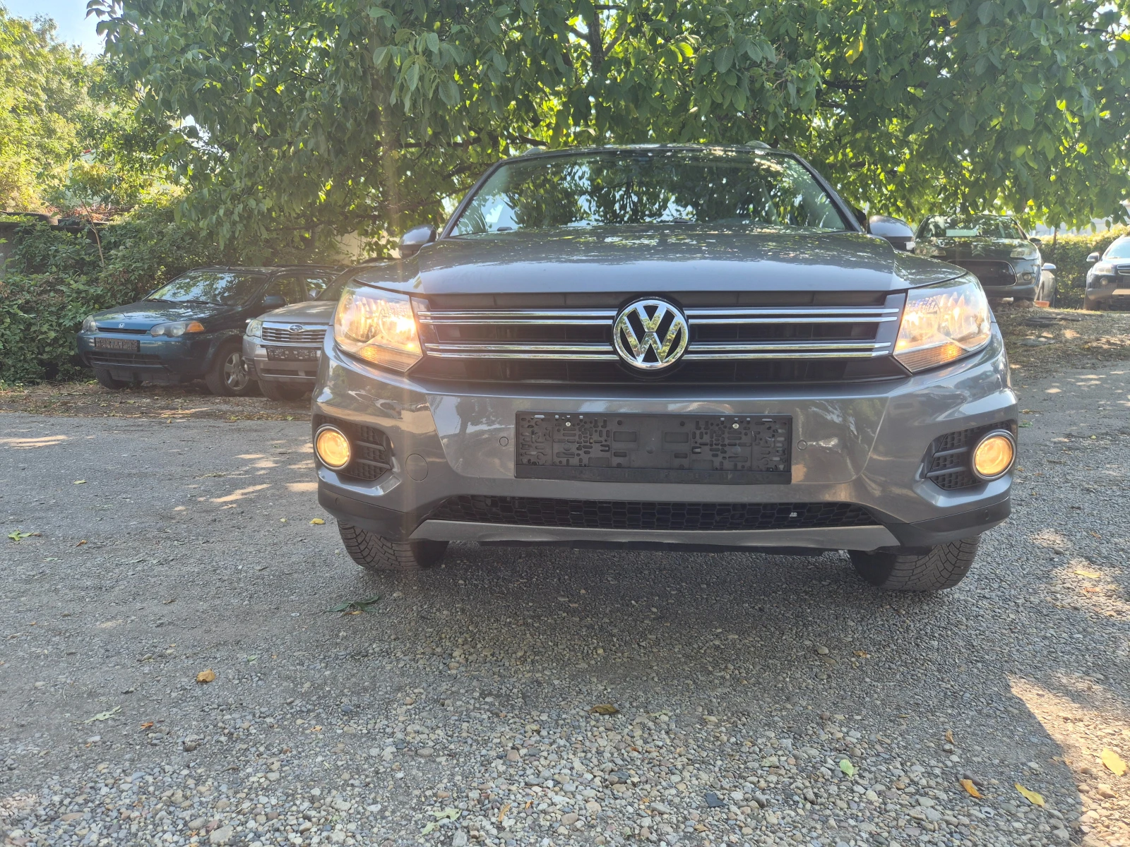 VW Tiguan 2.0TDI 4 MOTION NAVI PARK ASISTENS БЕЗ ЗАБЕЛЕЖКИ , снимка 2 - Автомобили и джипове - 55843999