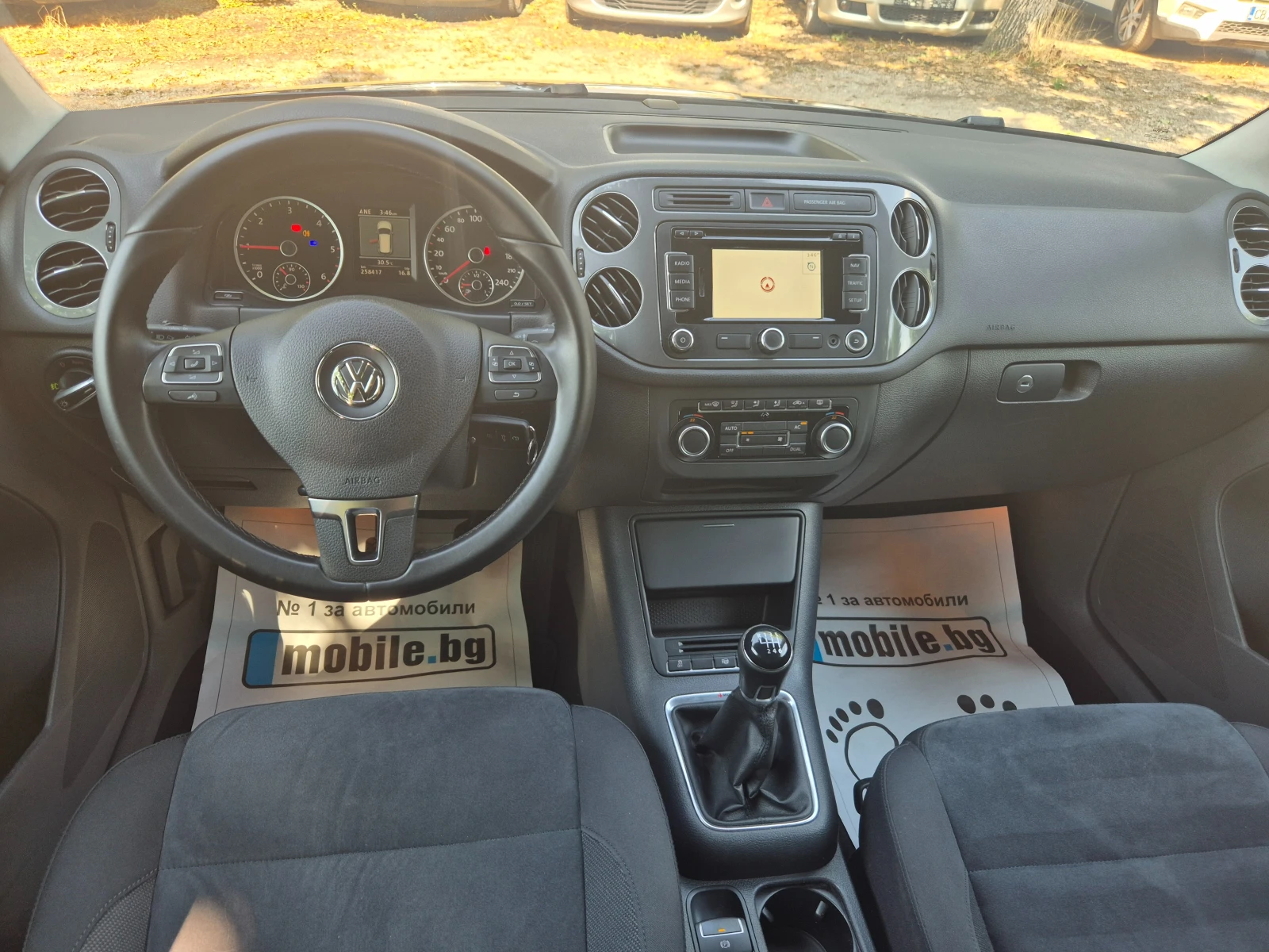 VW Tiguan 2.0TDI 4 MOTION NAVI PARK ASISTENS БЕЗ ЗАБЕЛЕЖКИ , снимка 8 - Автомобили и джипове - 55843999