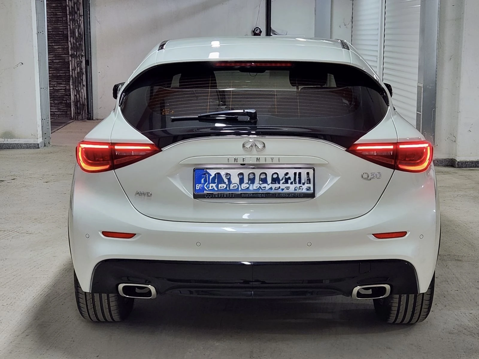 Infiniti Q30 2.0Т AWD, снимка 3 - Автомобили и джипове - 56711848