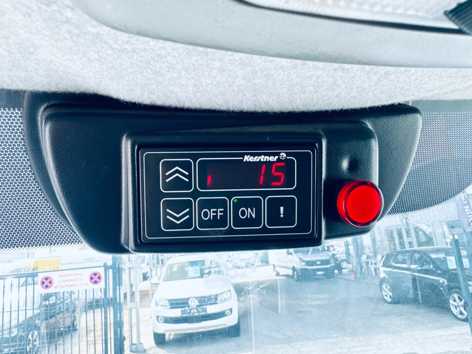 VW Crafter ХЛАДИЛЕН Нов внос Швейцария ТОП СЪСТОЯНИЕ, снимка 14 - Бусове и автобуси - 53915177