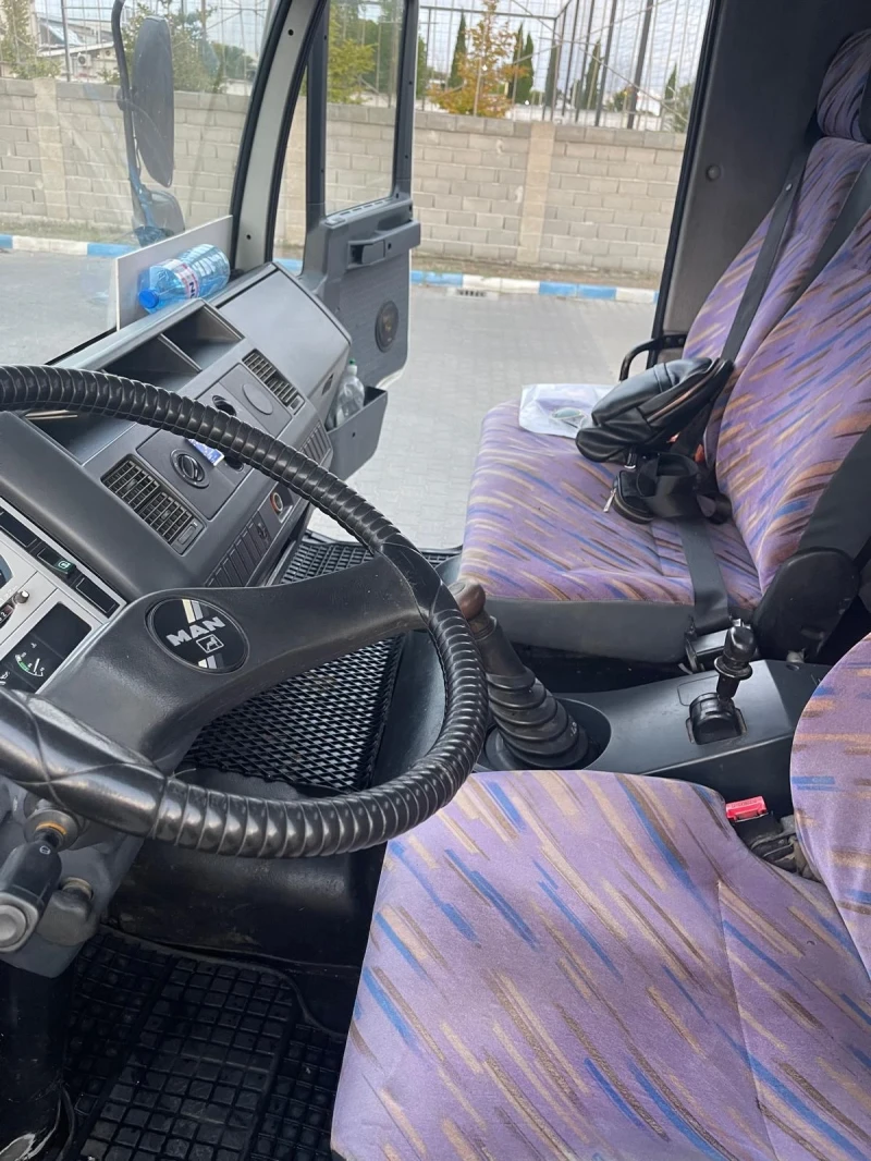 Man 8.163 Млековоз, снимка 8 - Камиони - 52117176