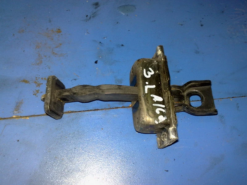 Задна лява ограничителна панта за Мерцедес А-класа 98г.