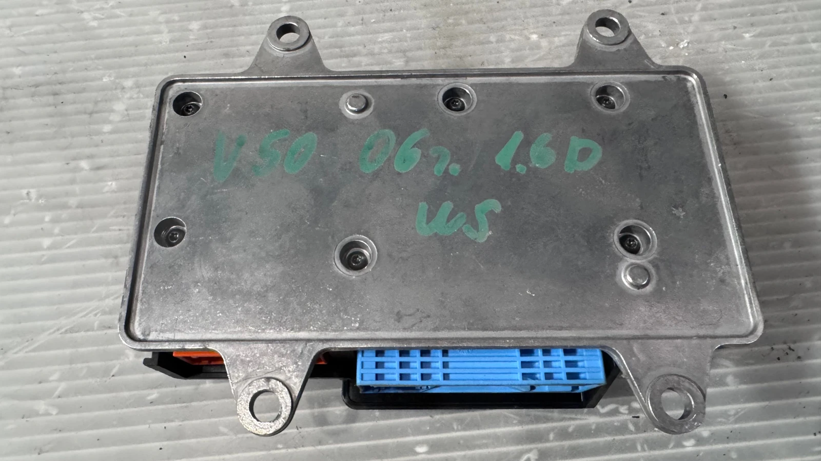 Airbag  /  /  a Volvo V50 - 30773059 / 00001393B5 | Mobile.bg   2