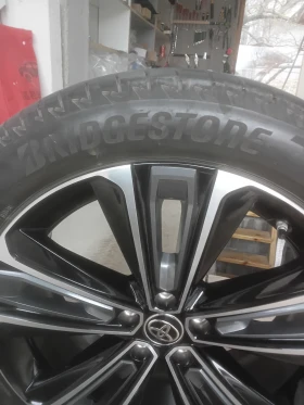 Гуми с джанти Bridgestone 235/50R20, снимка 4