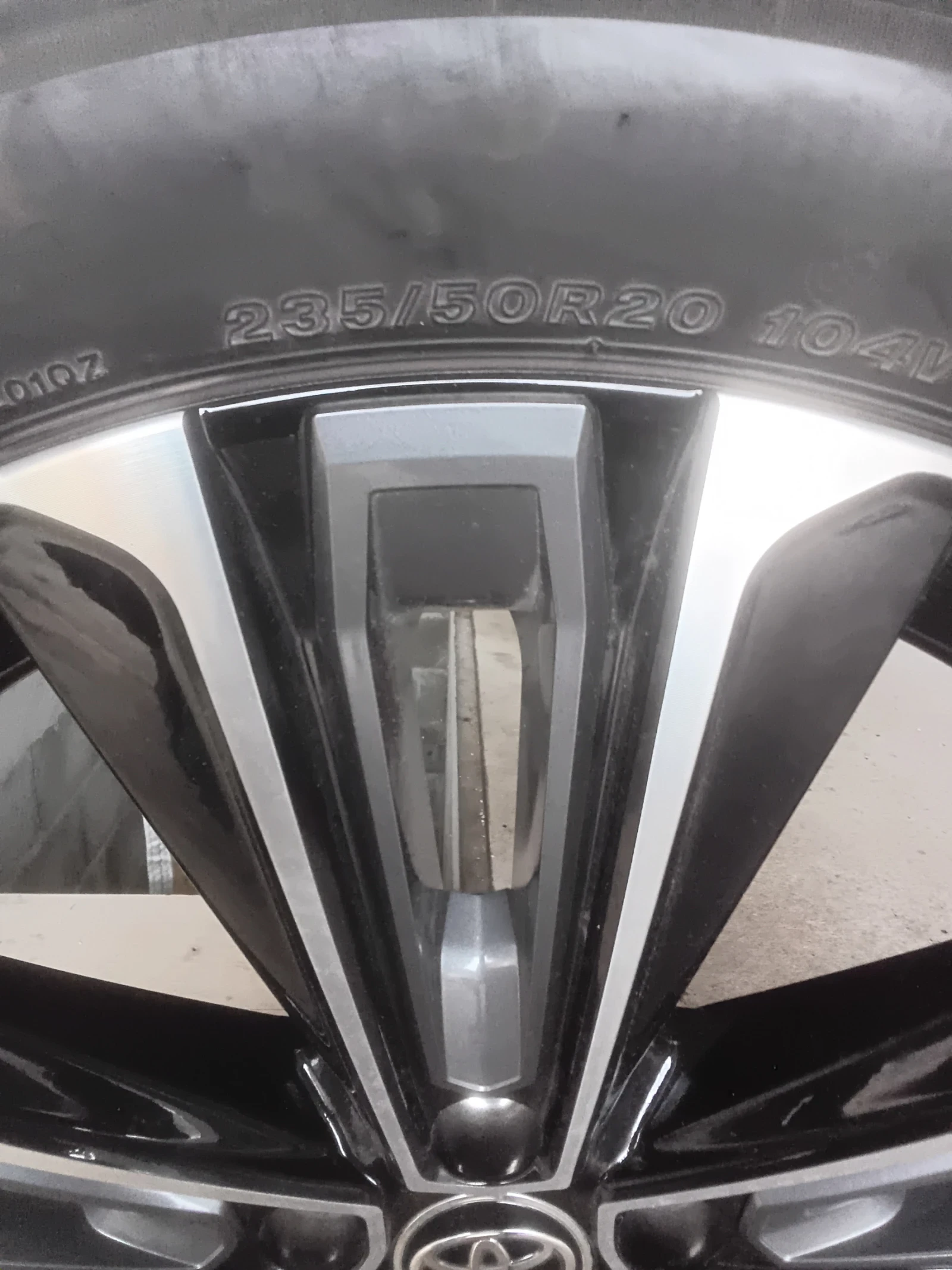 ���� � ������ 235/50R20 �� Toyota | Mobile.bg � ����������� 3