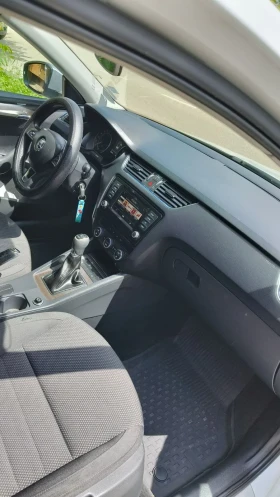 Skoda Octavia Scout, снимка 11