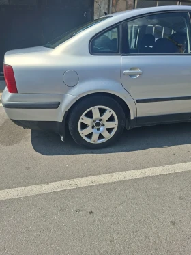 VW Passat Седан, снимка 11