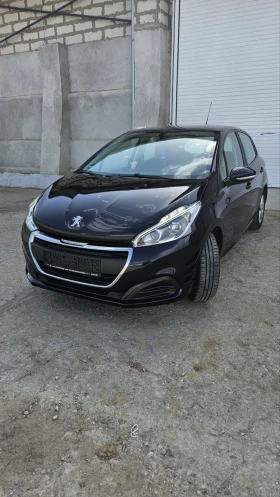 Peugeot 208 1.2 - 82кс., снимка 1