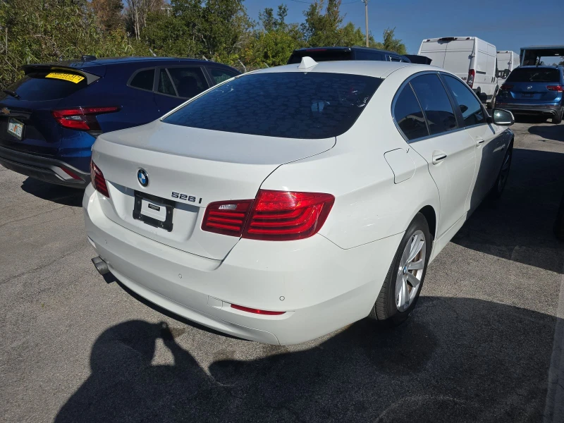 BMW 528 I* Heads-Up* Kaмера* Hi-Fi Music, снимка 5 - Автомобили и джипове - 48272751