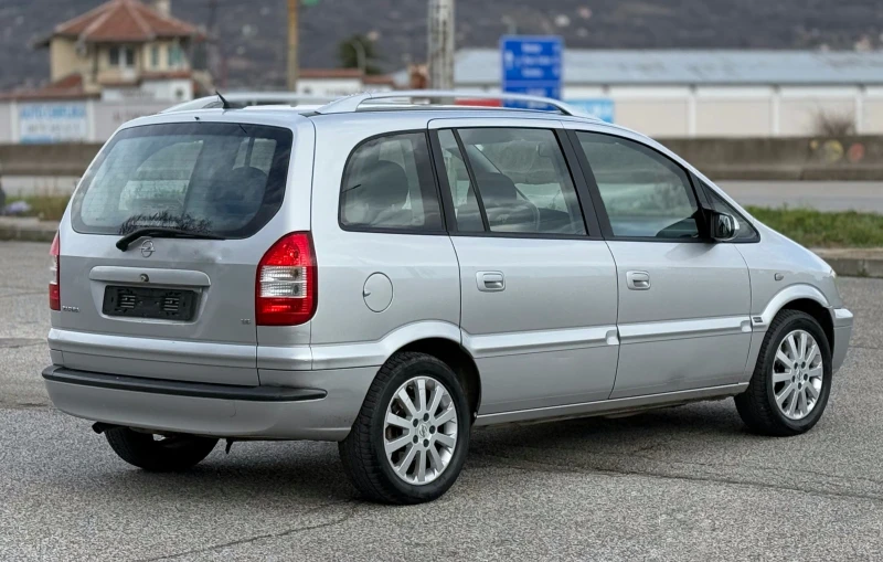 Opel Zafira 1.8i 125к.с * Климатроник* * 6+ 1* , снимка 5 - Автомобили и джипове - 49518812