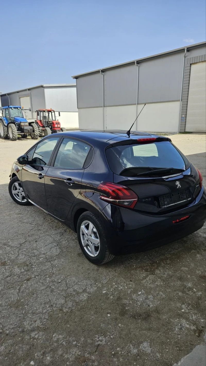 Peugeot 208 1.2 - 82кс., снимка 6 - Автомобили и джипове - 49534677