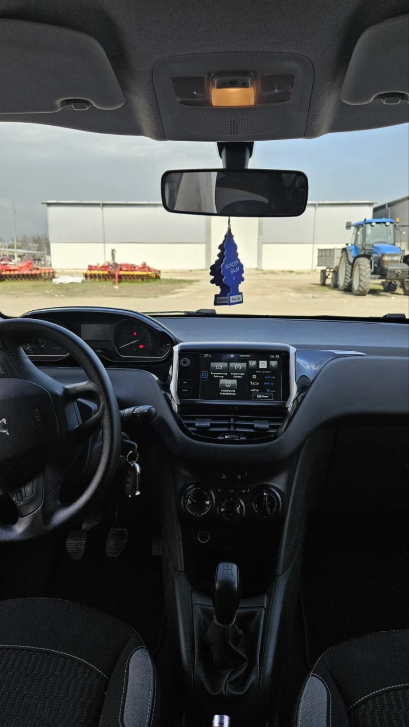 Peugeot 208 1.2 - 82кс., снимка 10 - Автомобили и джипове - 49534677