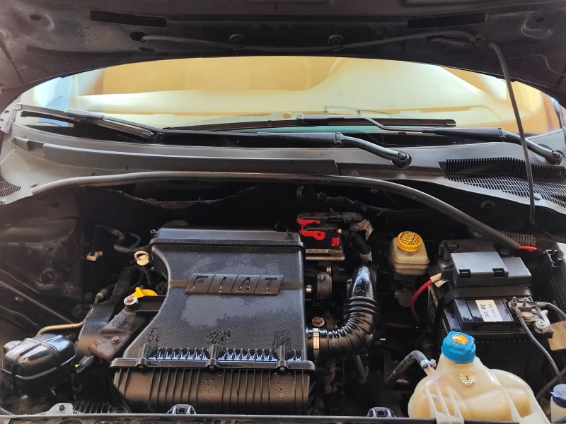 Fiat Punto 1.4I(95)* GRANDE PUNTO* LINEA-SPORTIVO* , снимка 17 - Автомобили и джипове - 51044876