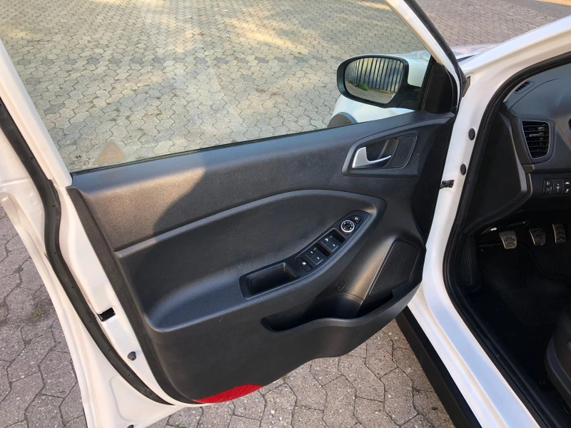 Hyundai I20 ACTIVE 1.4CRDI, снимка 13 - Автомобили и джипове - 52260261