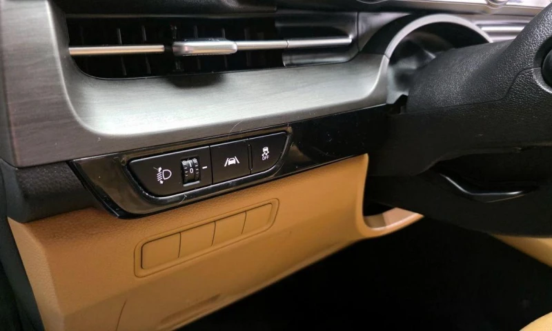 Kia Carnival, снимка 15 - Автомобили и джипове - 51957090