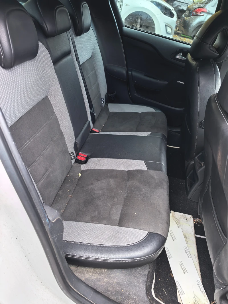 Citroen DS4 1.6hdi, снимка 14 - Автомобили и джипове - 52311846