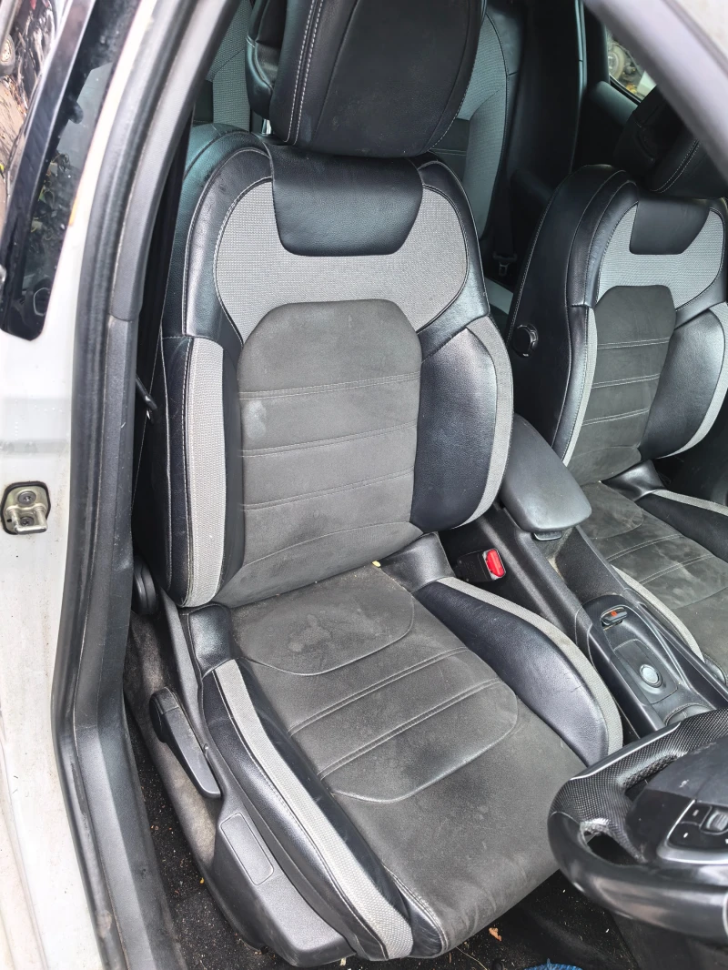 Citroen DS4 1.6hdi, снимка 15 - Автомобили и джипове - 52311846