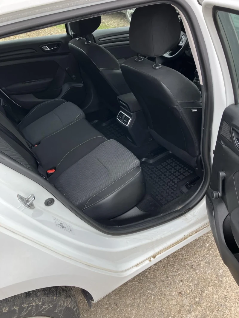 Renault Megane 1.5 DCI Купувана нова !!!, снимка 13 - Автомобили и джипове - 52712967