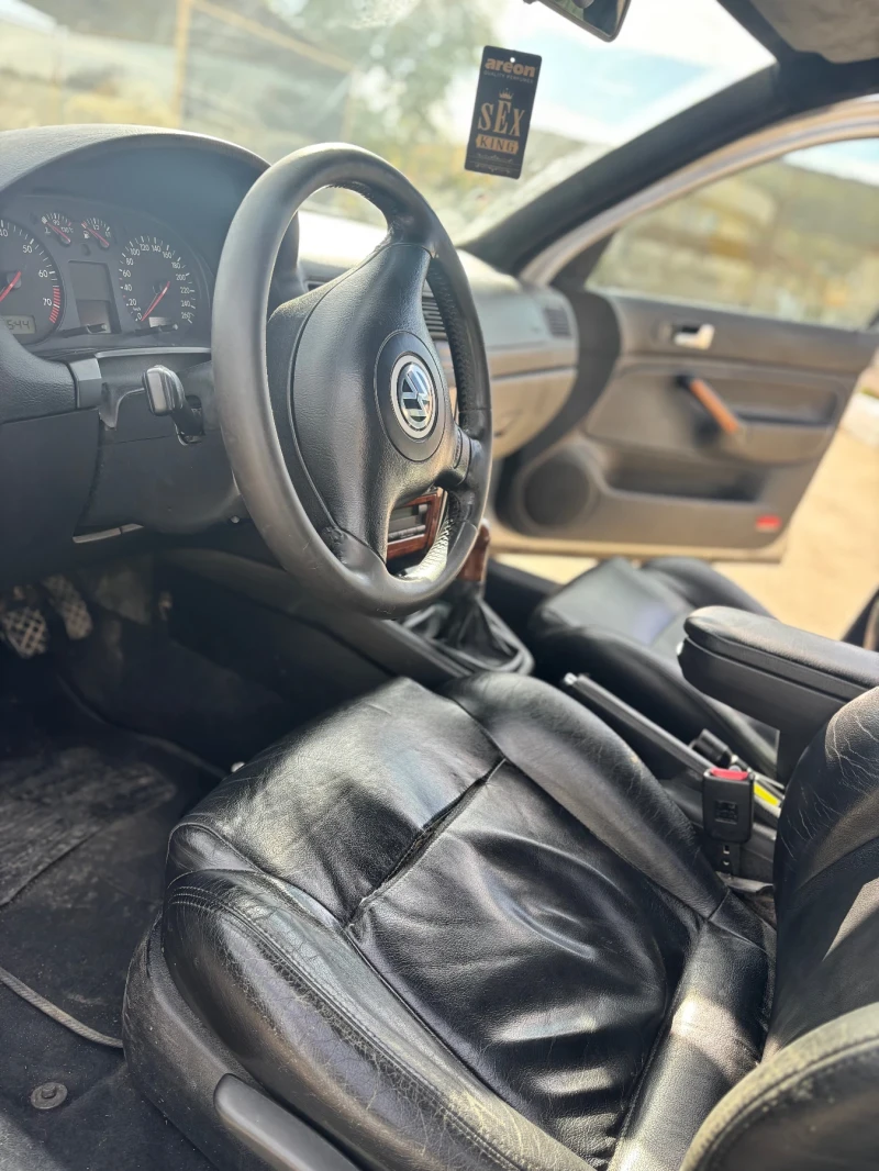 VW Golf 2.8 VR6, снимка 4 - Автомобили и джипове - 52900027