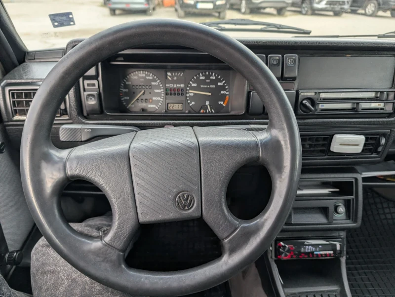 VW Golf 1.6, снимка 9 - Автомобили и джипове - 52989627