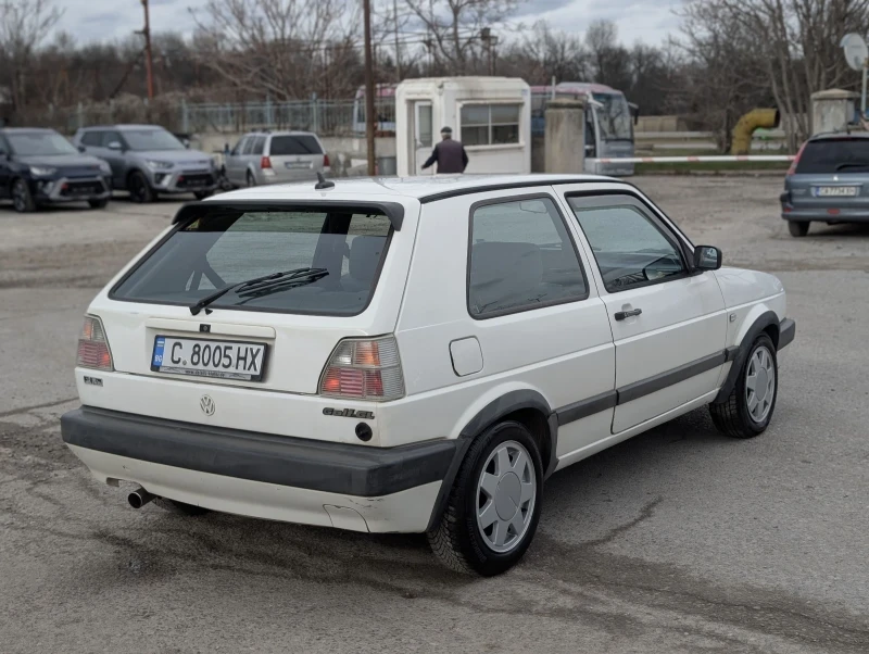 VW Golf 1.6, снимка 6 - Автомобили и джипове - 52989627