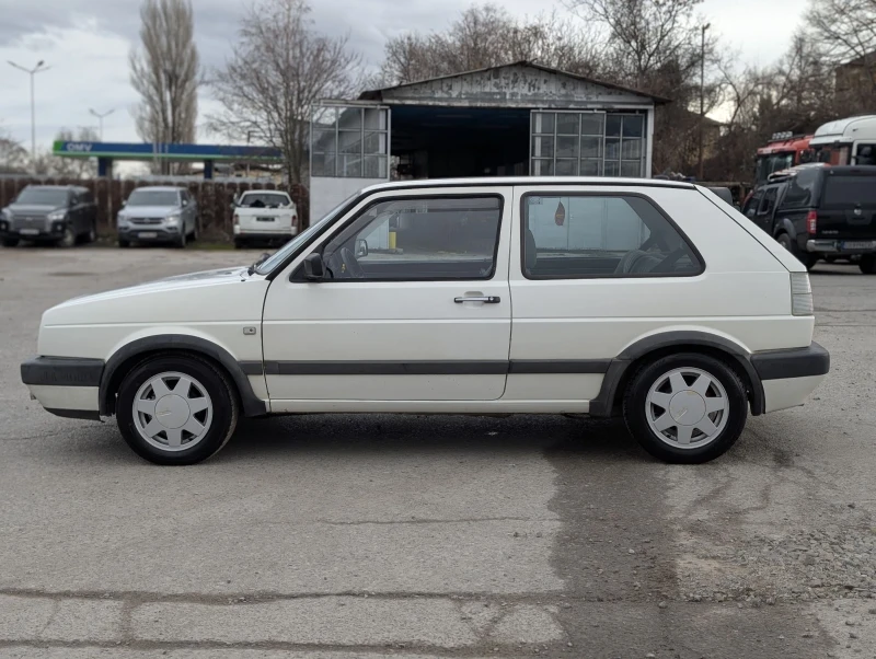 VW Golf 1.6, снимка 4 - Автомобили и джипове - 52989627