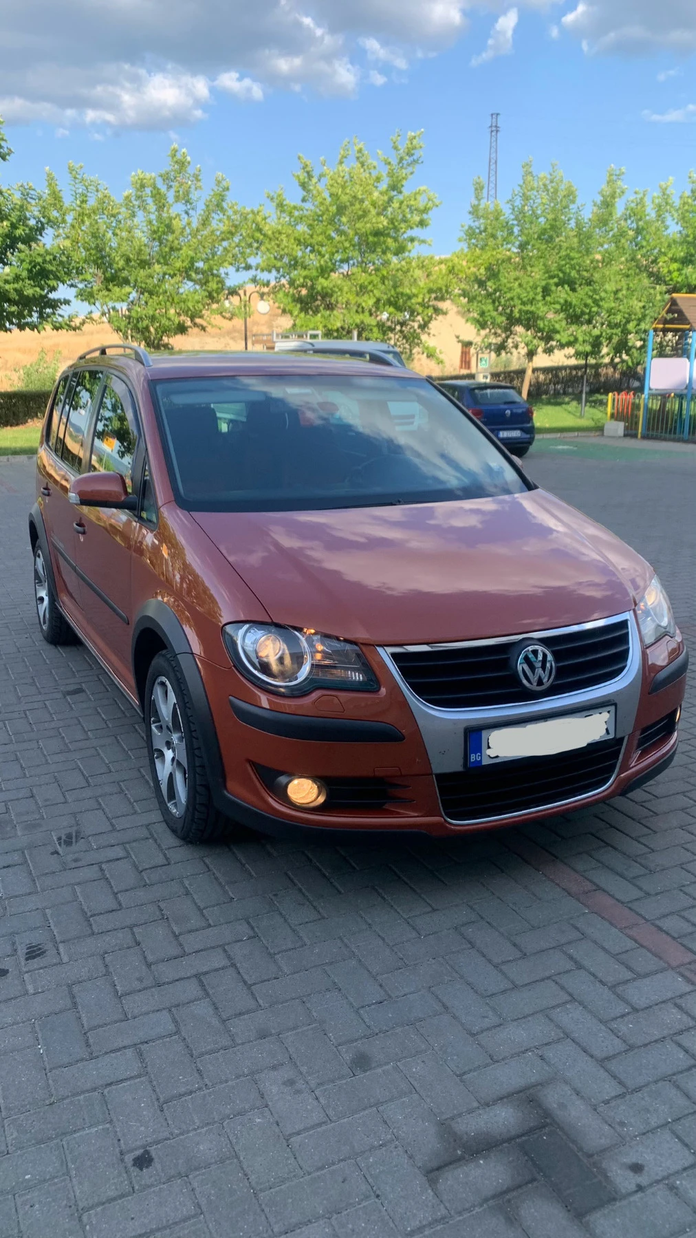 VW Touran Cross touran 2.0tdi 6sk BMM kod na motor - изображение 4