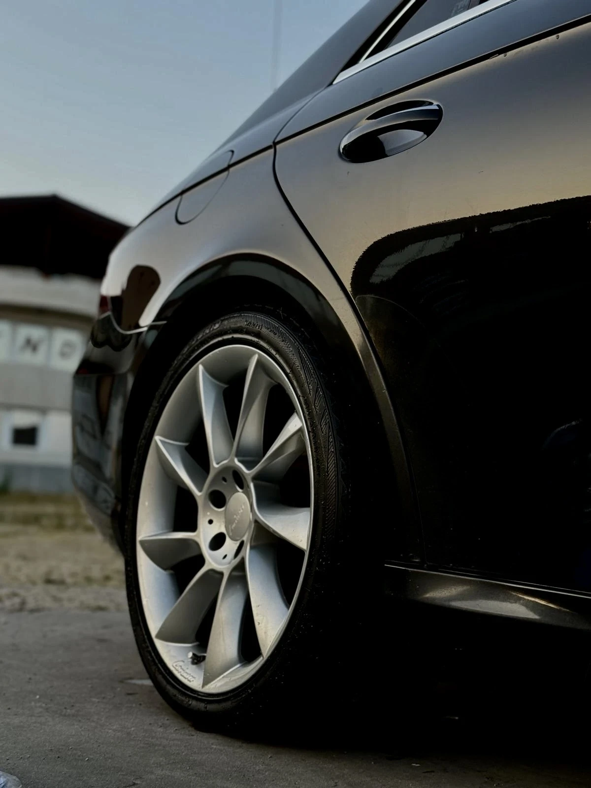 Mercedes-Benz CLS 350 AMG-генерация - изображение 2