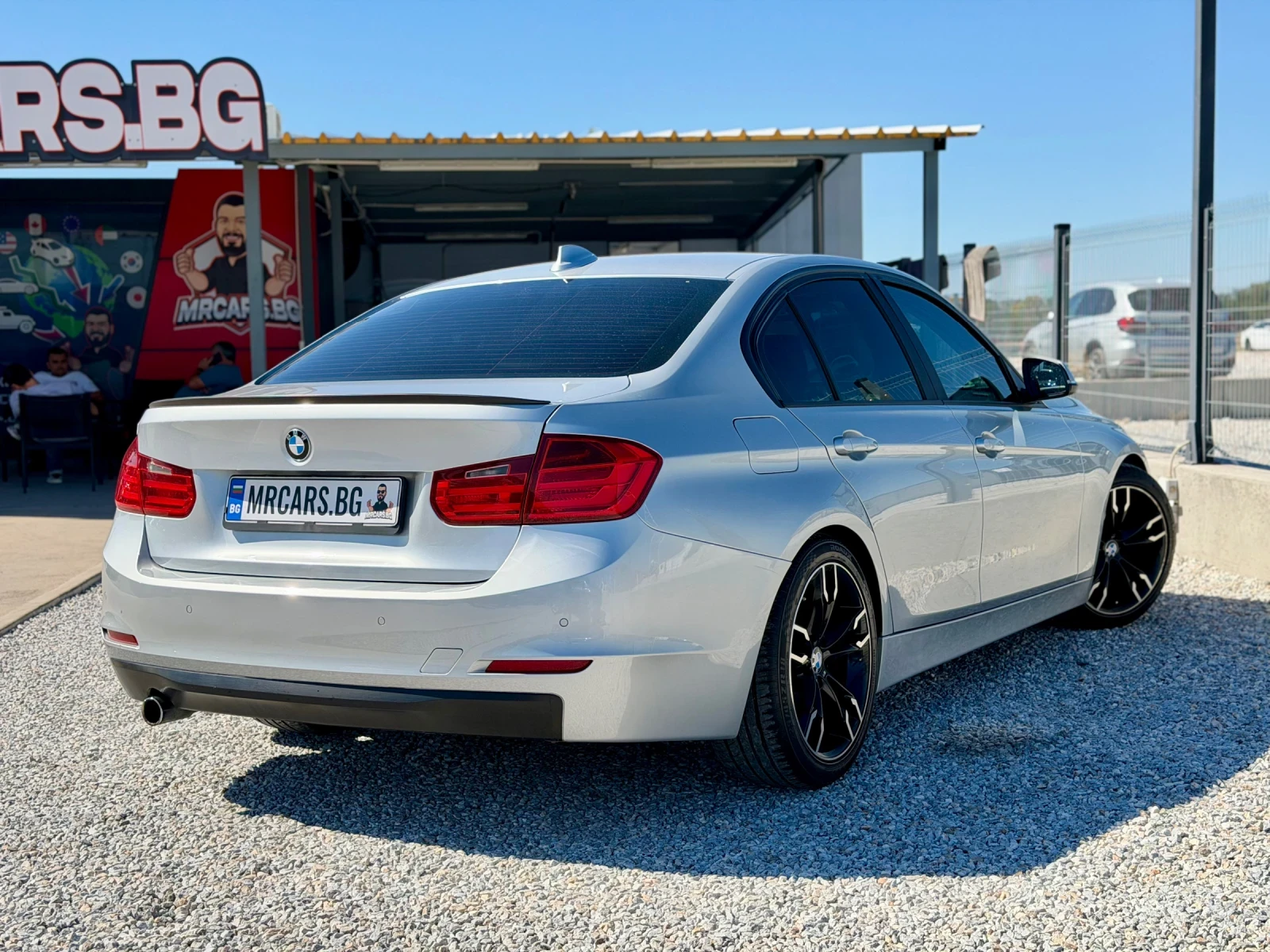 BMW 320  - изображение 6